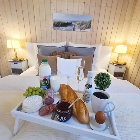 Дом отдыха Strandhaus Ruegen 243 - Meerblick, Sauna, Kamin & Whirlpool