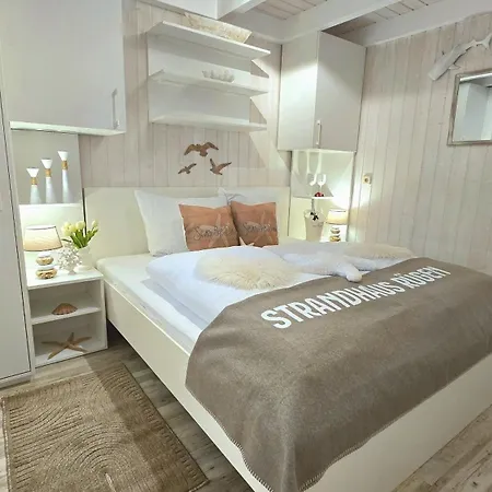 Strandhaus Ruegen 243 *