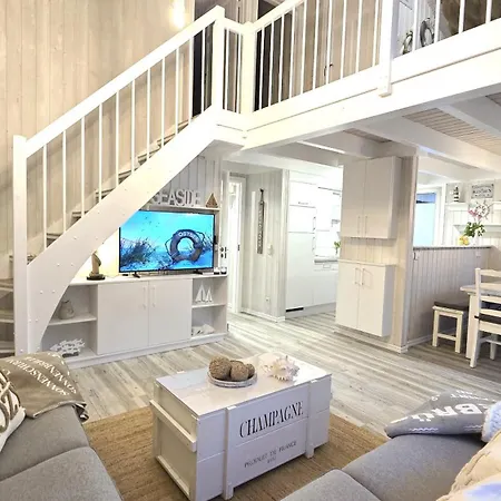 Ferienhaus Strandhaus Rügen 243 - Meerblick, Sauna, Kamin&whirlpool
