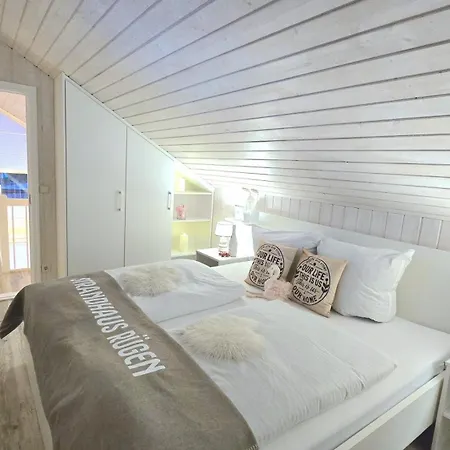 Ferienhaus Strandhaus Rügen 243 - Meerblick, Sauna, Kamin&whirlpool *