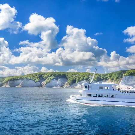 Strandhaus Ruegen 243 *